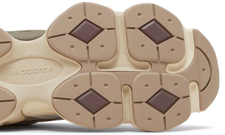 NB 9060 Grey Matter Timberwolf