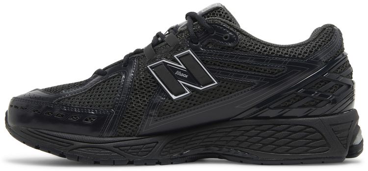 NB 1906r Black Metallic Silver
