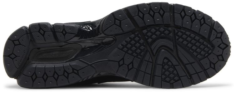 NB 1906r Black Metallic Silver