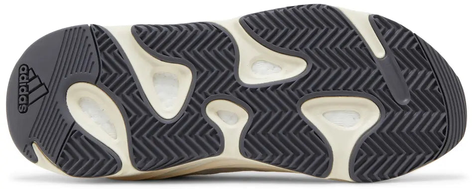 YZY Boost 700 Analog