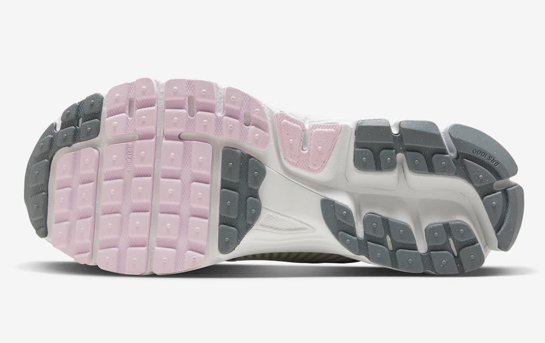 NKE Vomero Pink Grey